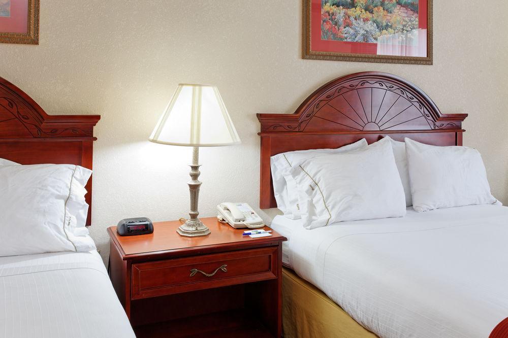 Holiday Inn Express & Suites Tupelo By Ihg Cameră foto