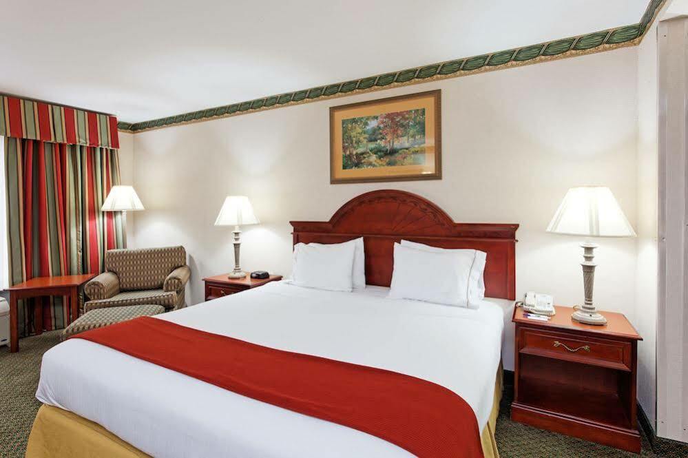 Holiday Inn Express & Suites Tupelo By Ihg Cameră foto